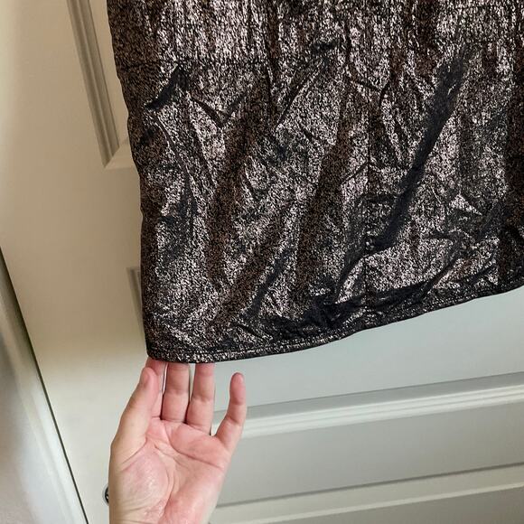 Fabletics Liora Cowl Neck Metallic Black and Rose Gold Vest - Size XS - Picture 9 of 9